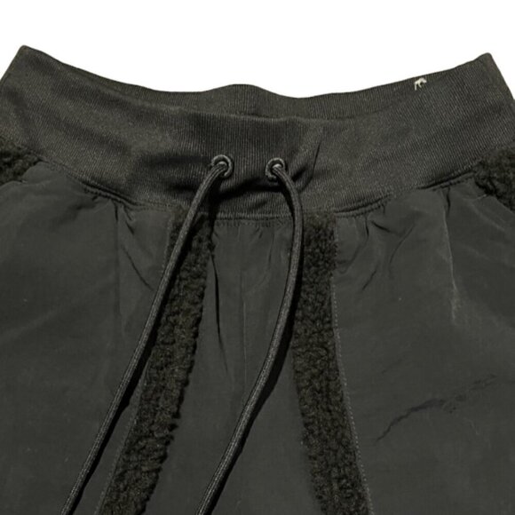 Nike NWOT Women's Sportswear Essential Woven Black Fleece Jogger High Rise Pants - Picture 5 of 14